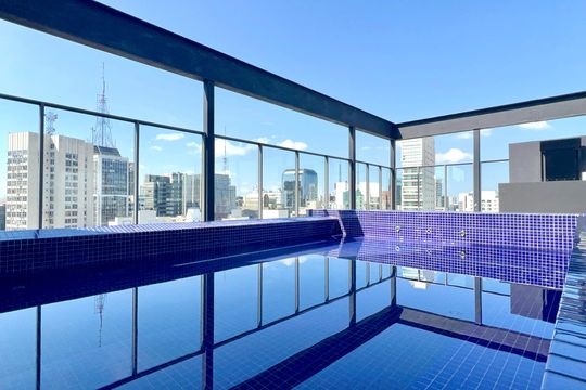 Piscina de kitnet/studio à venda com 1 quarto, 20m² em Jardim Paulista, São Paulo