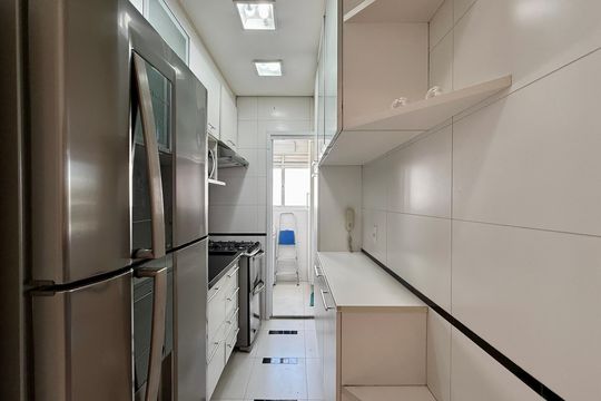 Cozinha   de apartamento à venda com 2 quartos, 117m² em Jardim Aeroporto, São Paulo