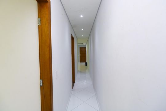 Corredor de apartamento à venda com 2 quartos, 52m² em Vila Luzita, Santo André