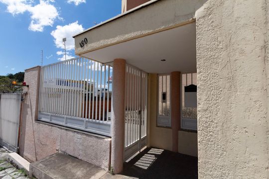 Fachada de apartamento para alugar com 2 quartos, 68m² em Vila Odin, Sorocaba
