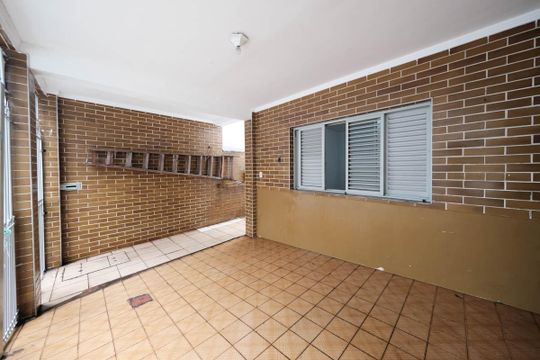 Garagem de casa para alugar com 2 quartos, 160m² em Jardim Ponte Rasa, São Paulo