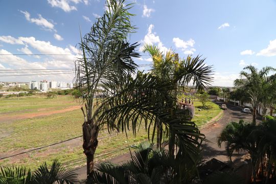 Quarto 1 de apartamento para alugar com 2 quartos, 49m² em Shopping Park, Uberlândia