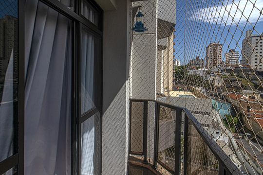sacada na sala_4 de apartamento à venda com 3 quartos, 104m² em Vila Gumercindo, São Paulo
