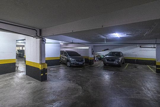 garagem_1 de apartamento à venda com 3 quartos, 104m² em Vila Gumercindo, São Paulo