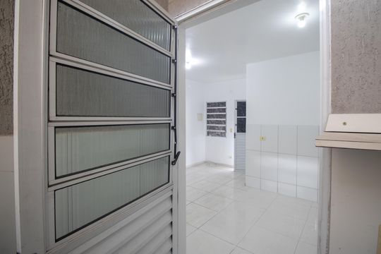 Área de Serviço de apartamento para alugar com 1 quarto, 35m² em Vila Nova Galvão, São Paulo