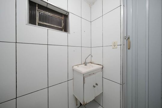 Banheiro de casa para alugar com 1 quarto, 160m² em Jardim Ponte Rasa, São Paulo