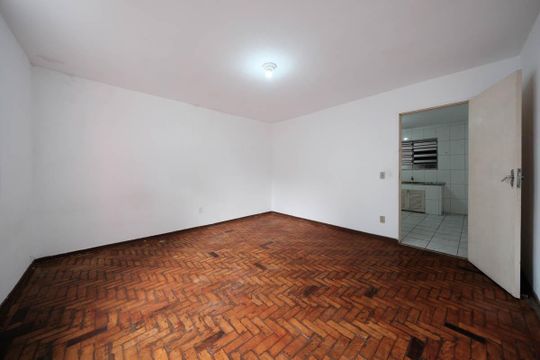 Quarto 1 de casa para alugar com 1 quarto, 160m² em Jardim Ponte Rasa, São Paulo