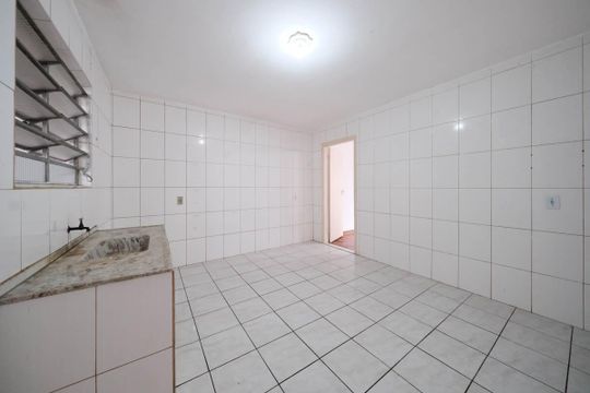 Casa para alugar com 1 quarto, 160m² em Jardim Ponte Rasa, São Paulo