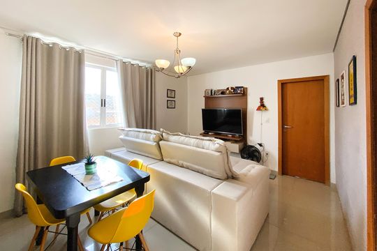 Apartamento à venda com 3 quartos, 76m² em Ana Lúcia, Belo Horizonte