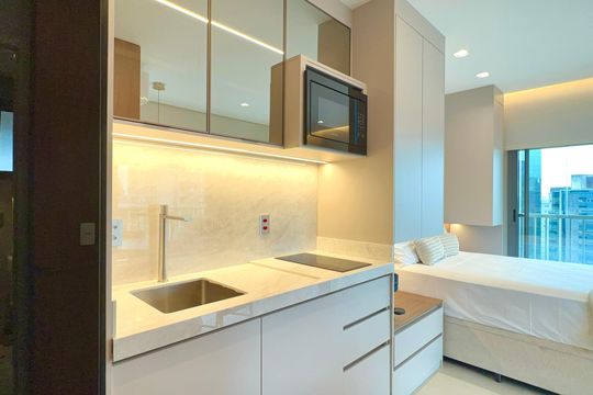 Cozinha de apartamento para alugar com 1 quarto, 45m² em Pinheiros, São Paulo
