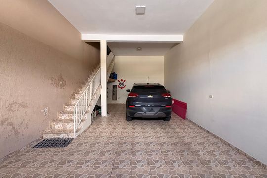 Garagem de casa à venda com 2 quartos, 203m² em Cidade São Jorge, Santo André