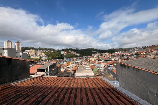 Vista de casa à venda com 2 quartos, 203m² em Cidade São Jorge, Santo André