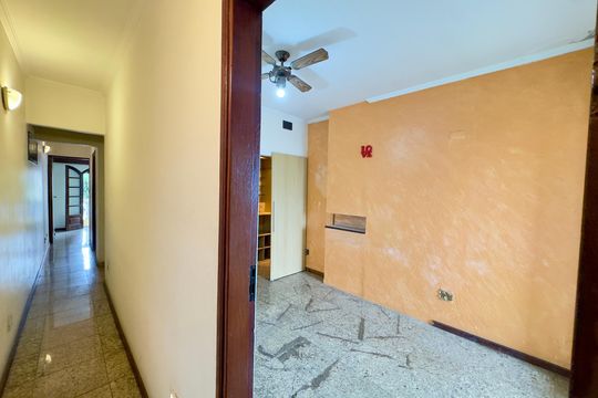 Corredor interno de casa para alugar com 3 quartos, 180m² em Vila Augusta, Guarulhos