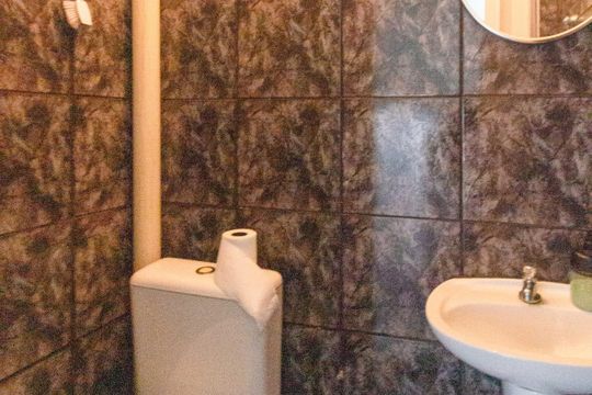 Garagem - banheiro de casa à venda com 5 quartos, 378m² em Jardim Adriana, Guarulhos