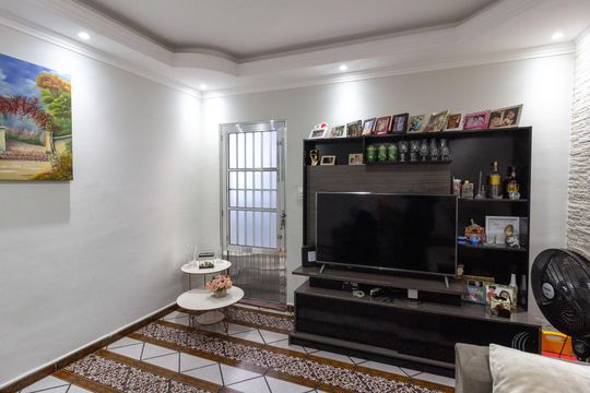 Sala Casa 1 de casa à venda com 5 quartos, 378m² em Jardim Adriana, Guarulhos