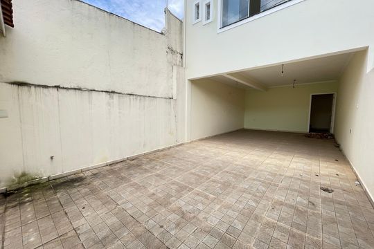 Garagem de casa para alugar com 3 quartos, 164m² em Jardim Ester, São Paulo