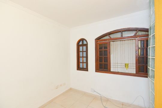 Quarto 1 de casa para alugar com 2 quartos, 100m² em Jardim Aida, Guarulhos