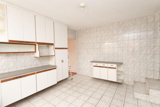 Cozinha - Armários de casa para alugar com 2 quartos, 211m² em Jardim Francisco Mendes, São Paulo