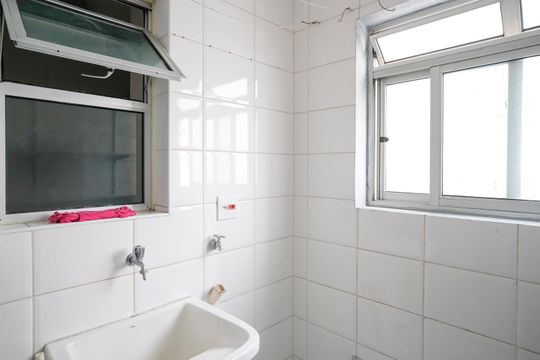 Área de serviço de apartamento para alugar com 3 quartos, 60m² em Fundação, São Caetano do Sul