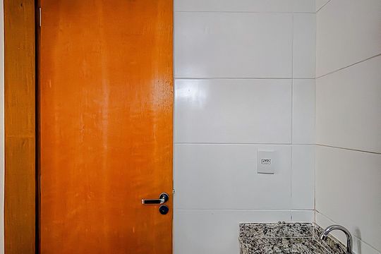 Banheiro de apartamento para alugar com 1 quarto, 36m² em Vila Carrão, São Paulo