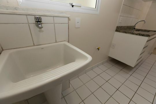 COZINHA + ÁREA DE SERVIÇO de apartamento para alugar com 3 quartos, 82m² em Jardim Santa Genebra, Campinas