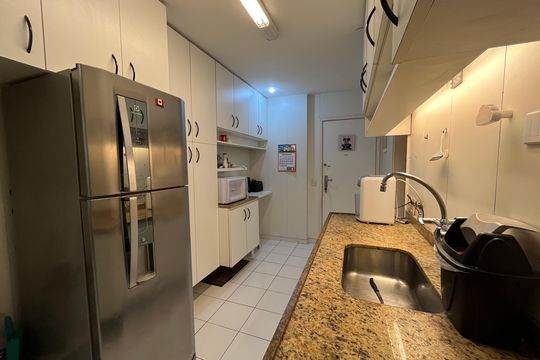 Cozinha de apartamento para alugar com 2 quartos, 80m² em São Conrado, Rio de Janeiro