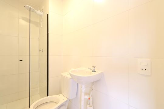 Banheiro  de apartamento para alugar com 2 quartos, 32m² em Vila Leopoldina, São Paulo