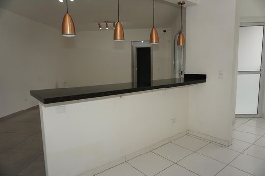 Cozinha de apartamento para alugar com 2 quartos, 82m² em Jardim Branca Flor, Embu das Artes