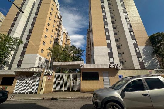 Fachada de apartamento à venda com 3 quartos, 60m² em Parque Bristol, São Paulo