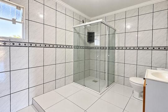 Banheiro de casa para alugar com 4 quartos, 240m² em Jardim Eldorado, Palhoça