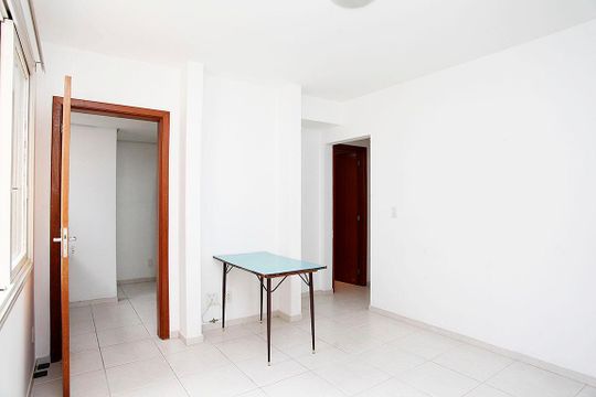 Sala de apartamento para alugar com 2 quartos, 54m² em Cidade Baixa, Porto Alegre