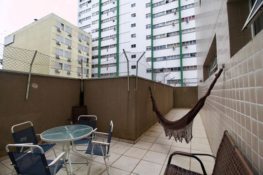 Varanda de apartamento para alugar com 1 quarto, 56m² em Centro, Curitiba