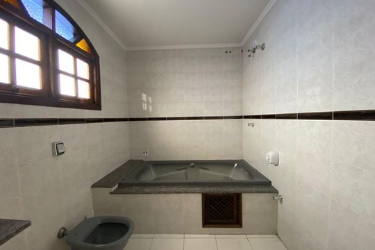 Banheiro de casa à venda com 3 quartos, 184m² em Jardim Itapoan, Santo André