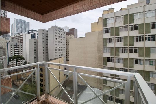 Sacada de apartamento para alugar com 1 quarto, 32m² em Centro, Curitiba