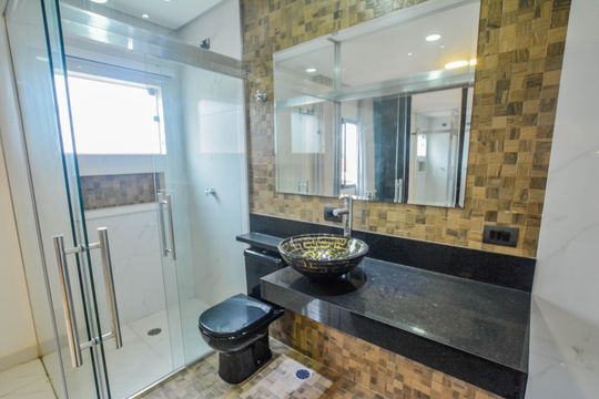 Banheiro da Suíte 3 de apartamento à venda com 3 quartos, 115m² em Campestre, Santo André