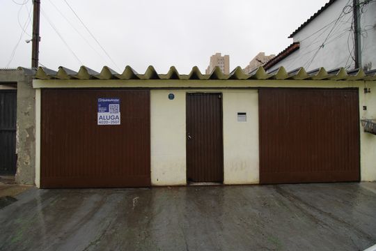 Fachada de casa para alugar com 1 quarto, 45m² em Itaquera, São Paulo