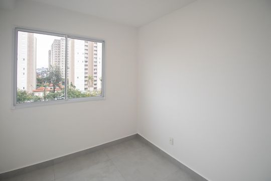 Quarto 2 de apartamento para alugar com 2 quartos, 40m² em Vila Sabrina, São Paulo
