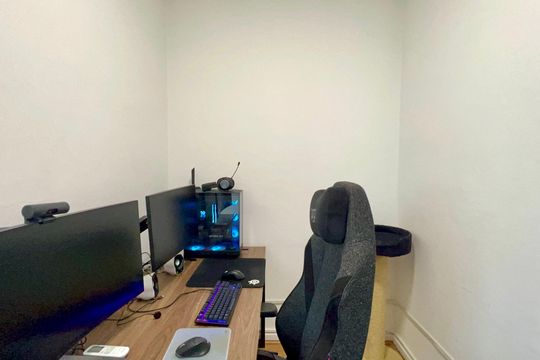 Quarto de Serviço de apartamento à venda com 2 quartos, 105m² em Jardim Paulista, São Paulo