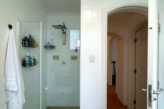 Banheiro de apartamento à venda com 2 quartos, 105m² em Jardim Paulista, São Paulo