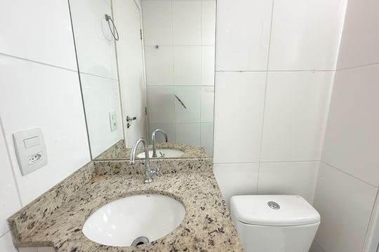 Banheiro de apartamento para alugar com 2 quartos, 46m² em Freguesia do Ó, São Paulo