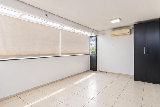 Varanda de apartamento para alugar com 2 quartos, 80m² em Petrópolis, Porto Alegre