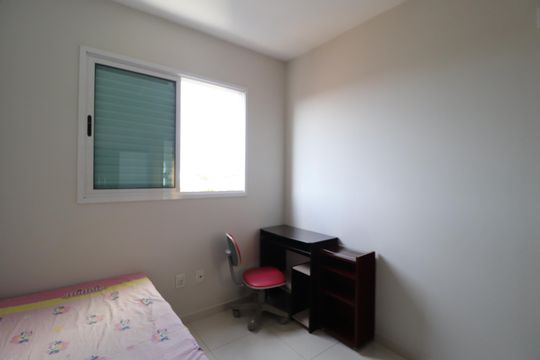 Quarto 1 de apartamento para alugar com 2 quartos, 44m² em Santa Mônica, Uberlândia