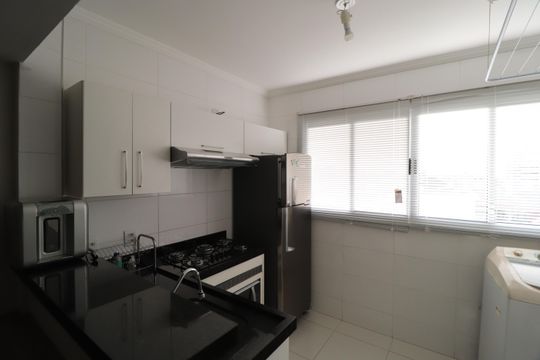 Cozinha de apartamento para alugar com 2 quartos, 44m² em Santa Mônica, Uberlândia