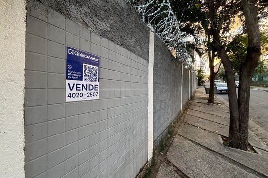 Plaquinha Instalada de apartamento à venda com 2 quartos, 64m² em Santa Terezinha, Belo Horizonte