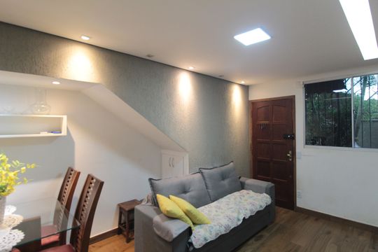 Sala de apartamento à venda com 2 quartos, 64m² em Santa Terezinha, Belo Horizonte