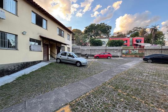Garagem de apartamento à venda com 2 quartos, 64m² em Santa Terezinha, Belo Horizonte