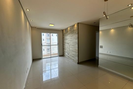 Apartamento para alugar com 3 quartos, 150m² em Jardim Tupanci, Barueri