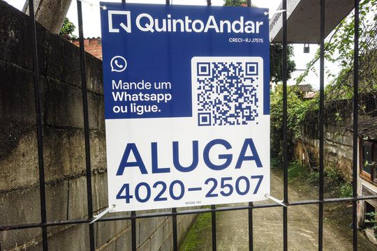 Plaquinha de casa para alugar com 2 quartos, 65m² em Jacarepaguá, Rio de Janeiro