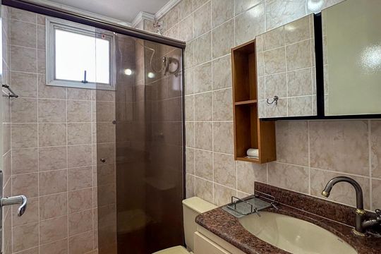Banheiro de apartamento para alugar com 2 quartos, 53m² em Vila Vermelha, São Paulo