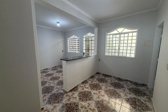 Cozinha  de apartamento para alugar com 1 quarto, 50m² em Conjunto A, Brasília